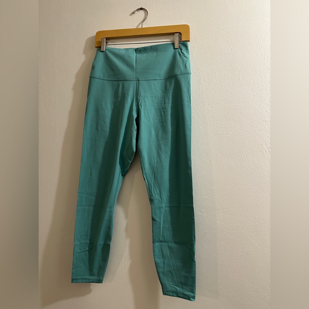 The Perform 24/7 Legging in Green
